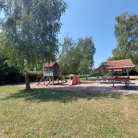 גיינסדיאס Tulipan Bungalow Camping Resort מראה חיצוני תמונה