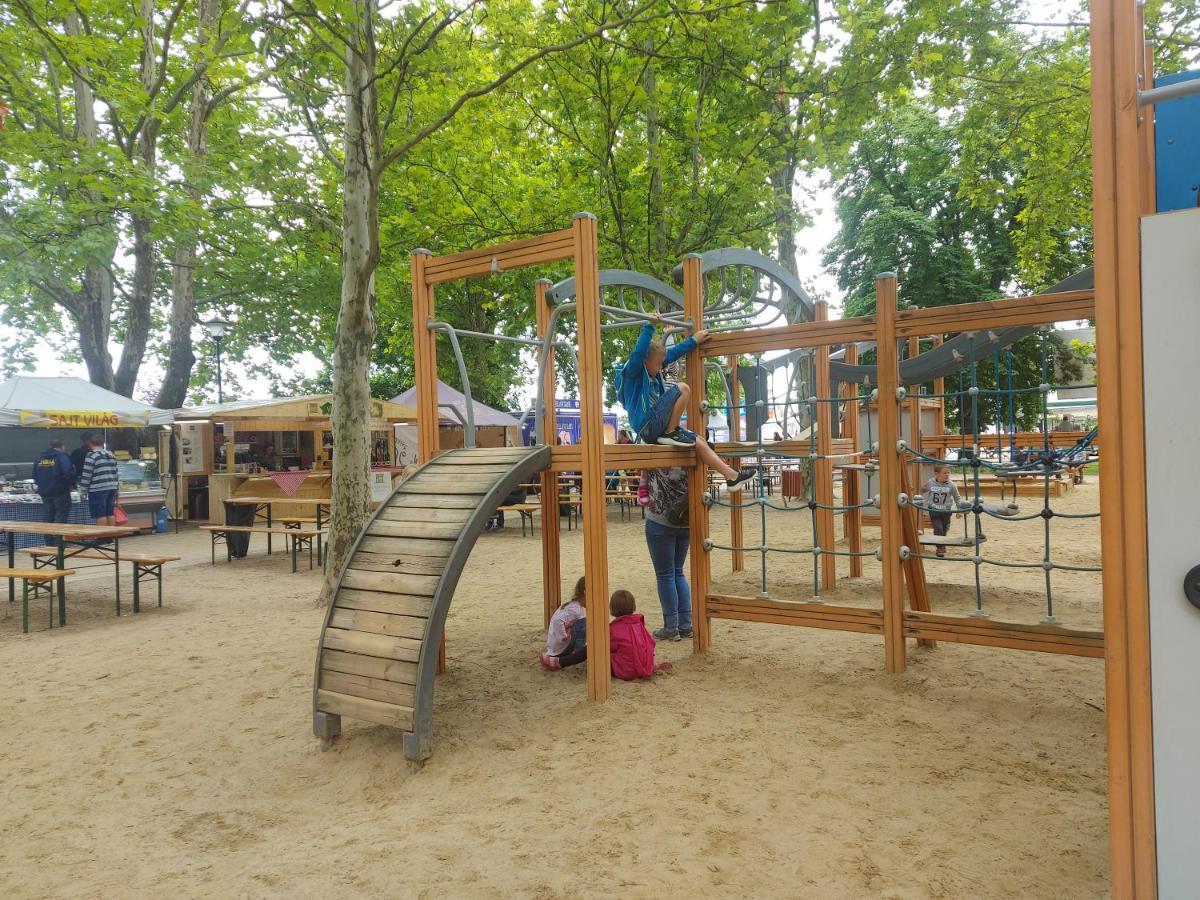 גיינסדיאס Tulipan Bungalow Camping Resort מראה חיצוני תמונה