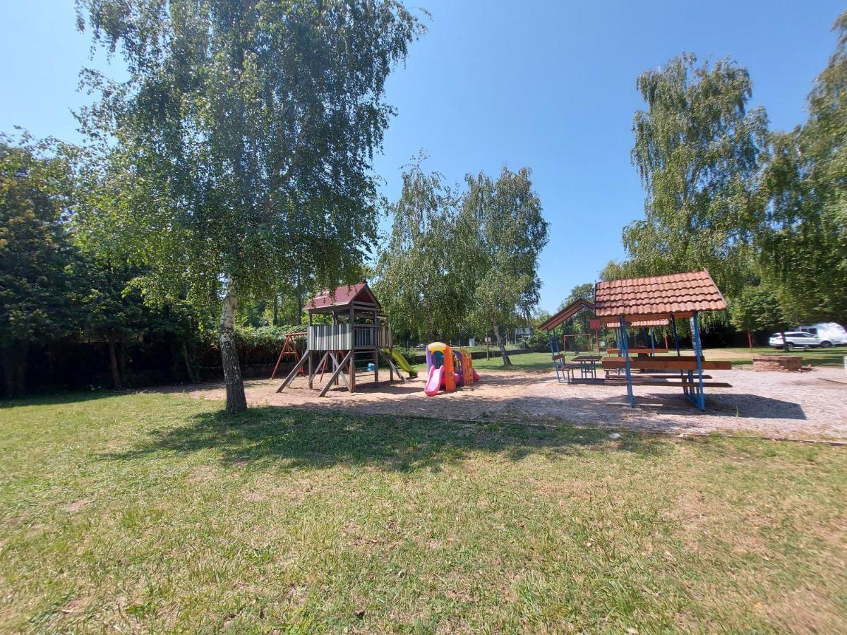 גיינסדיאס Tulipan Bungalow Camping Resort מראה חיצוני תמונה